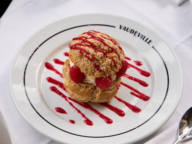 Brasserie Vaudeville Chou fruits rouges